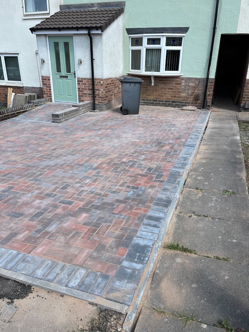 Block paved driveway — Finished