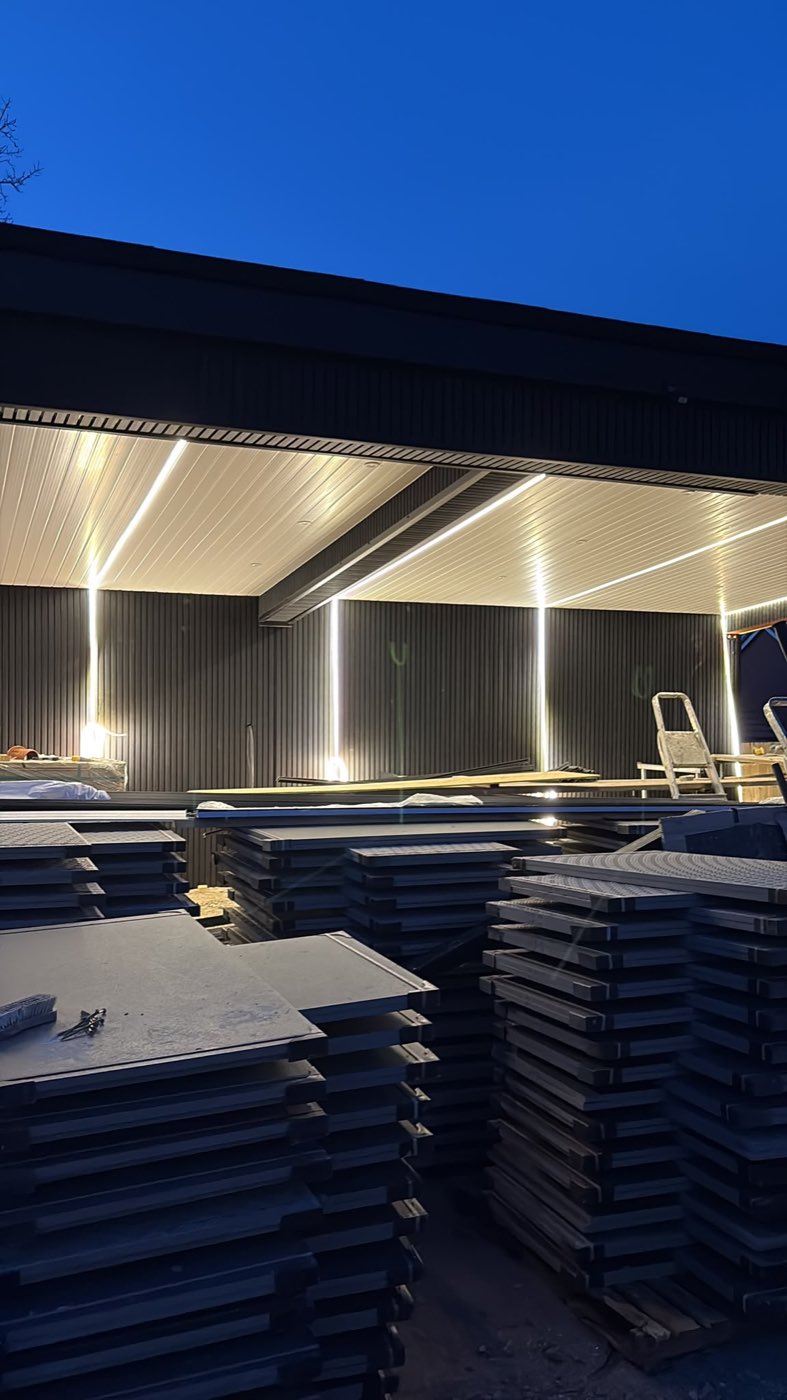 Canopy and soffit lighting