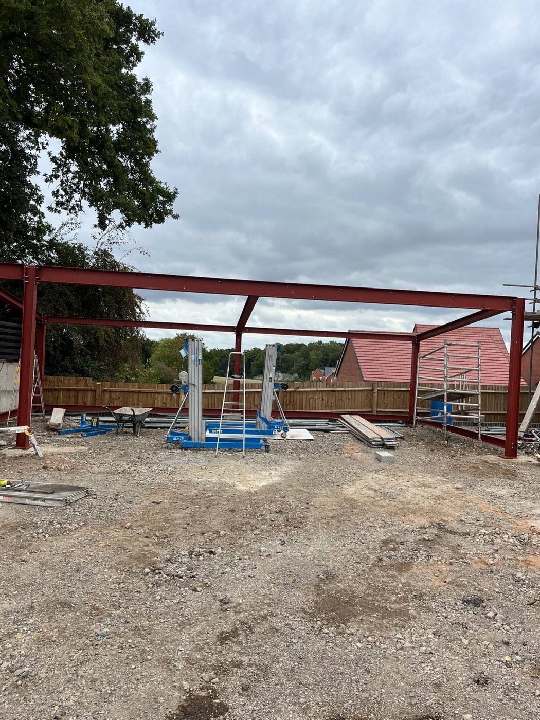 Steel beam into blockwork — Frame